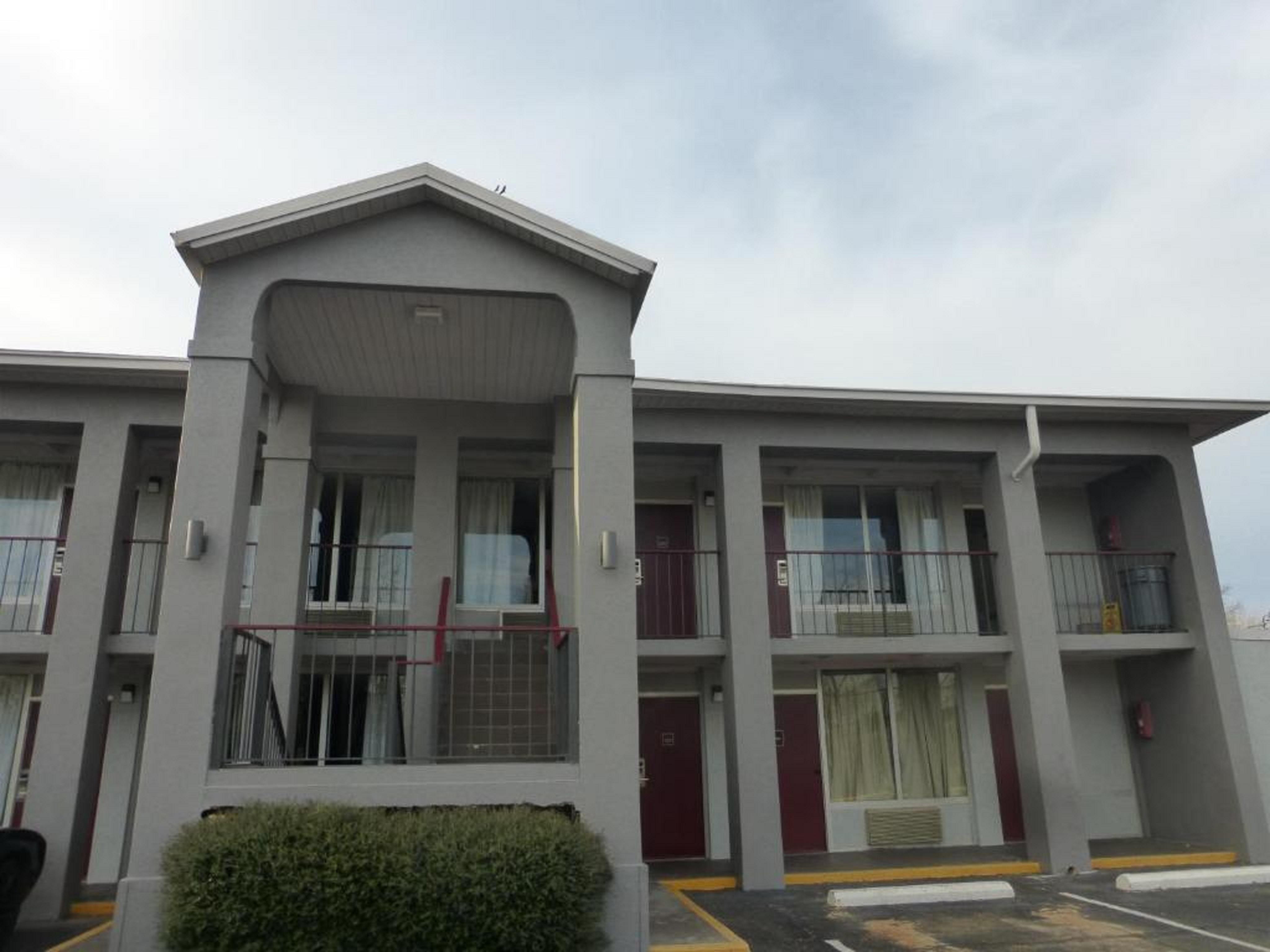 Red Roof Inn Evergreen Exterior photo