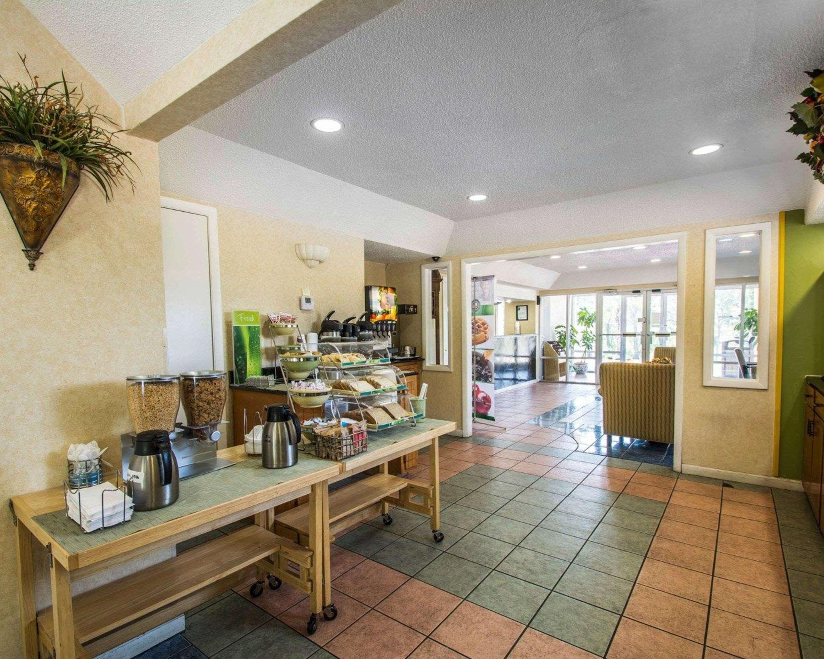 Red Roof Inn Evergreen Exterior photo