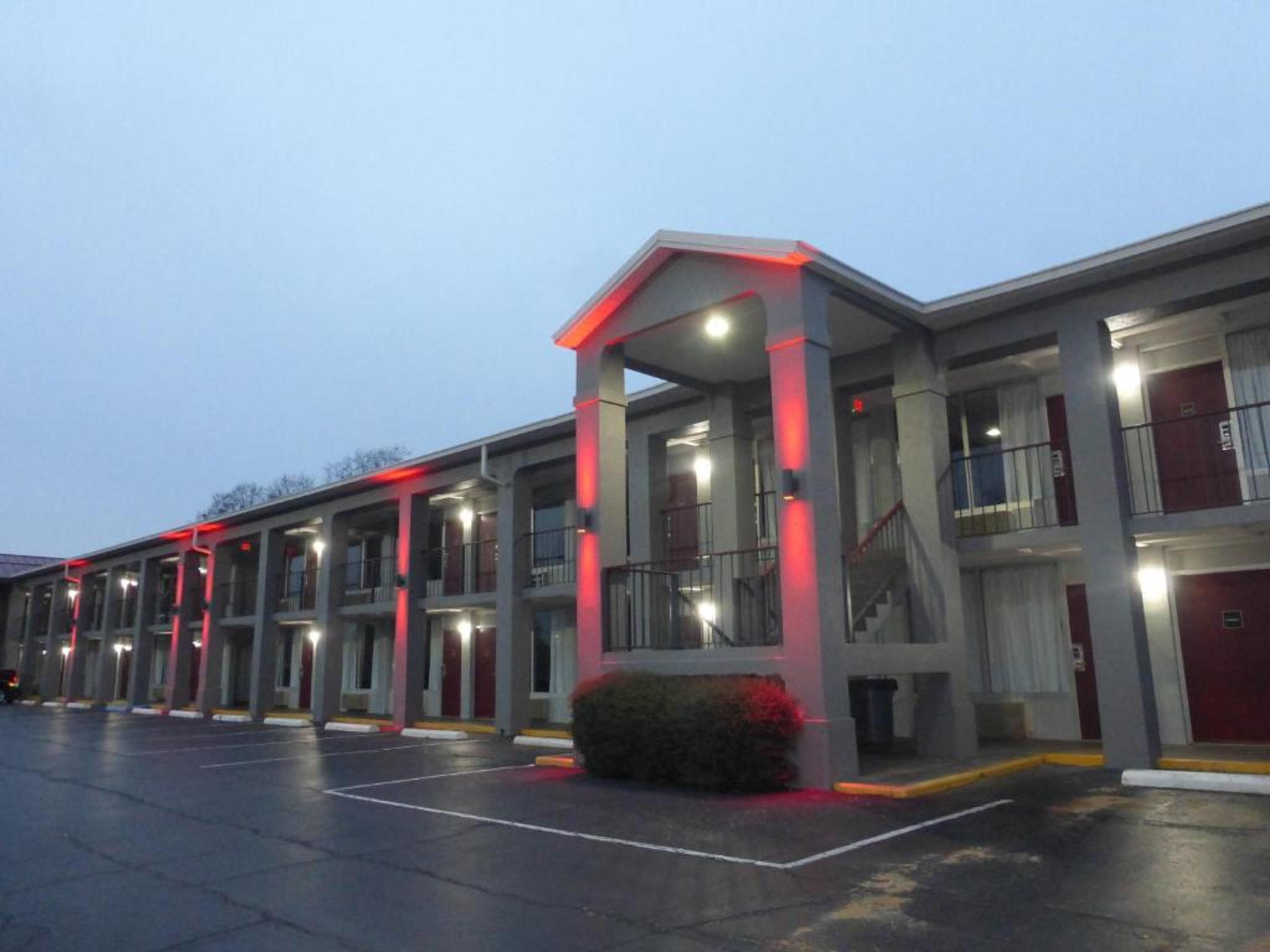 Red Roof Inn Evergreen Exterior photo