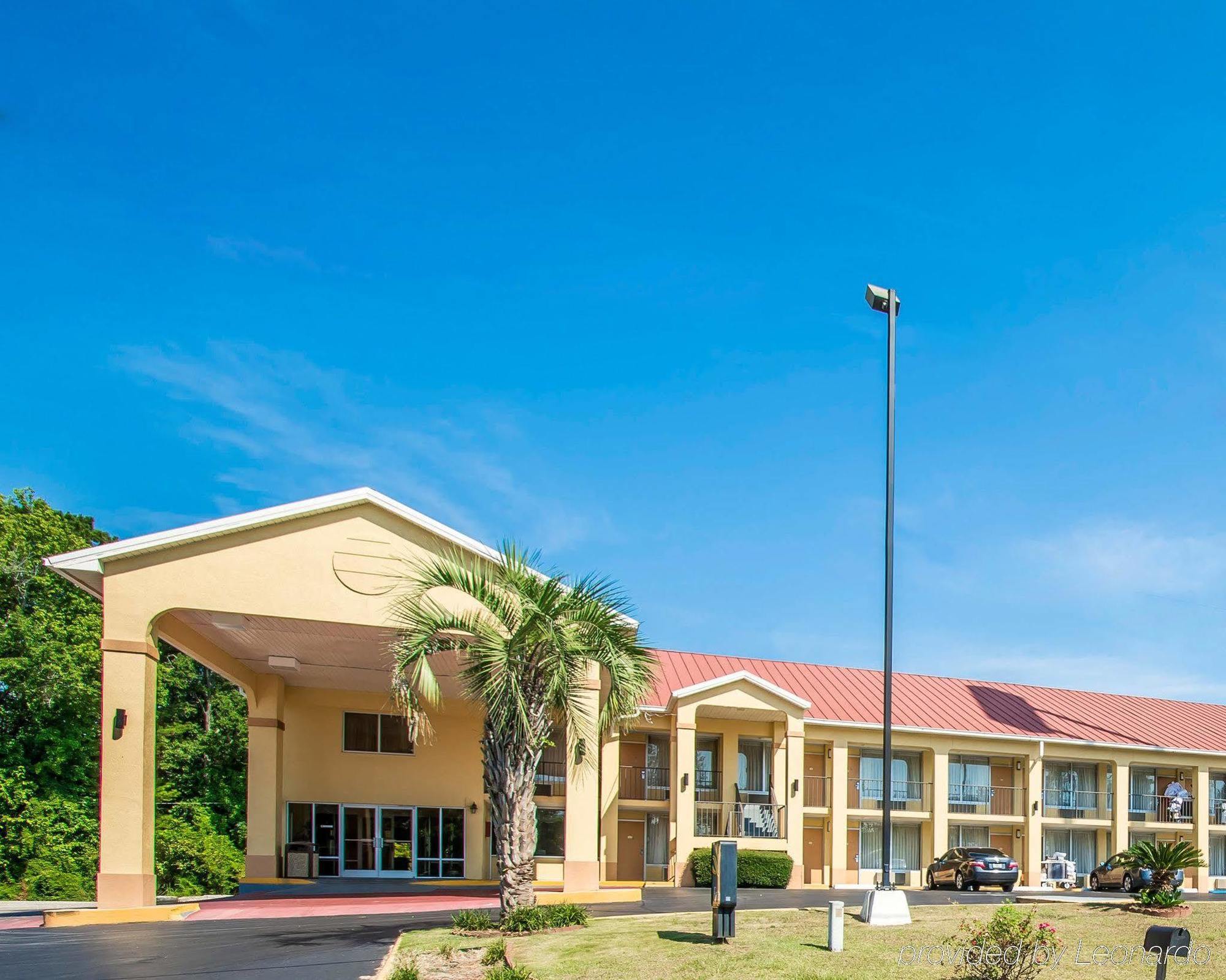 Red Roof Inn Evergreen Exterior photo
